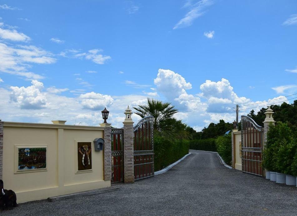 Sb Holiday Resort Chiang Mai Exterior foto